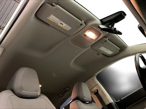 Used 2016 Chevrolet Colorado LT w/ LT Convenience Package image 27