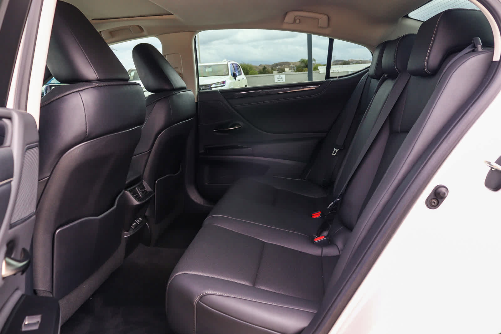 Certified 2021 Lexus ES 350 w/ Accessory Package 2 FWD image 21