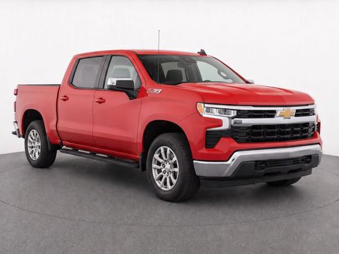 Used 2025 Chevrolet Silverado 1500 LT w/ Z71 Off-Road Package AWD/4WD image 2