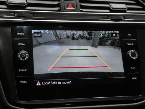 Used 2024 Volkswagen Tiguan SE R-Line FWD image 23