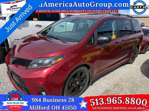 Used 2020 Toyota Sienna SE Premium w/ Nightshade Edition FWD image 1