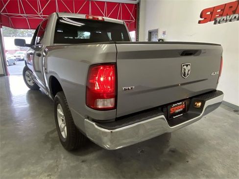 Used 2022 RAM 1500 Classic SLT image 5