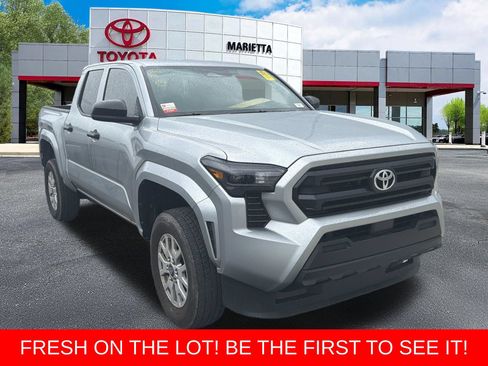 Used 2025 Toyota Tacoma SR RWD image 1