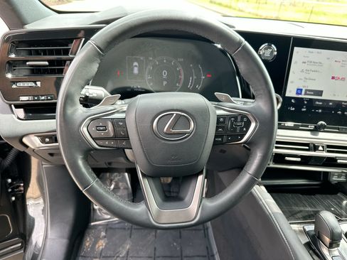 Used 2024 Lexus RX 350 FWD w/ Technology Package image 13