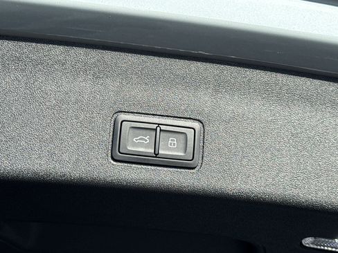 New 2026 Audi Q3 quattro 2.0T AWD/4WD image 10