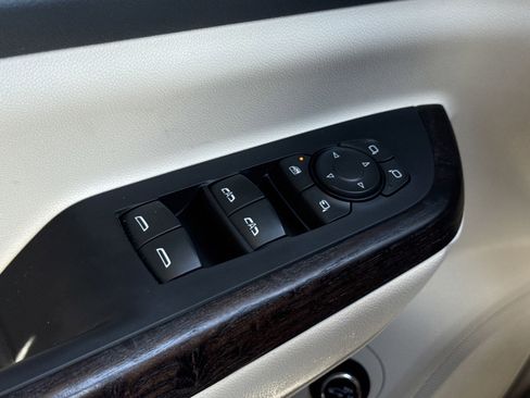 Used 2022 GMC Acadia Denali w/ Denali Technology Package image 20