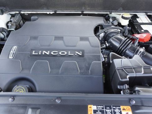 Used 2016 Lincoln MKX Premiere w/ Cargo Accessories Package FWD image 35