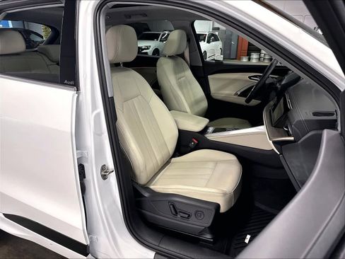 Used 2025 Audi Q5 Premium AWD/4WD image 10