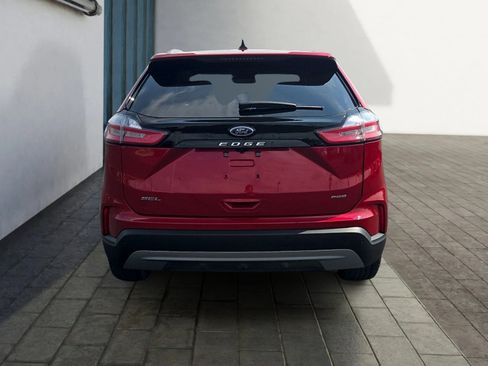 Certified 2024 Ford Edge SEL w/ Convenience Package AWD/4WD image 4