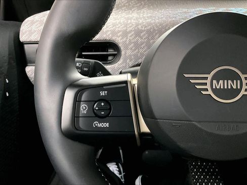 Certified 2025 MINI Cooper S image 20