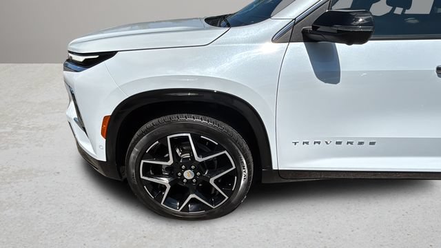 Used 2026 Chevrolet Traverse High Country FWD image 43