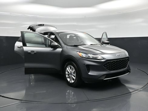Used 2022 Ford Escape SE FWD image 26