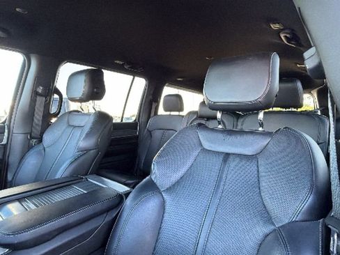 Used 2024 Jeep Wagoneer Series II w/ Flexible Seating Group RWD image 15