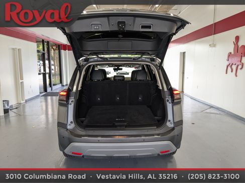 Used 2022 Nissan Rogue SV w/ SV Premium Package FWD image 12