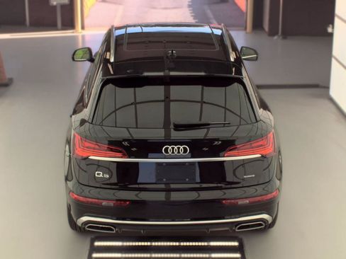 Used 2023 Audi Q5 2.0T Premium w/ Convenience Package AWD/4WD image 3