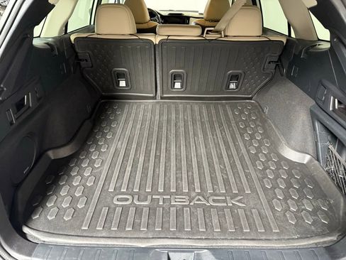 Used 2022 Subaru Outback Limited image 15