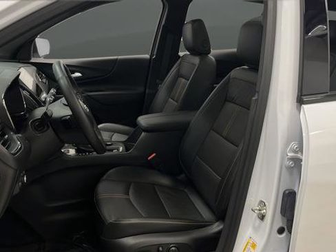 Used 2024 Chevrolet Equinox Premier image 9
