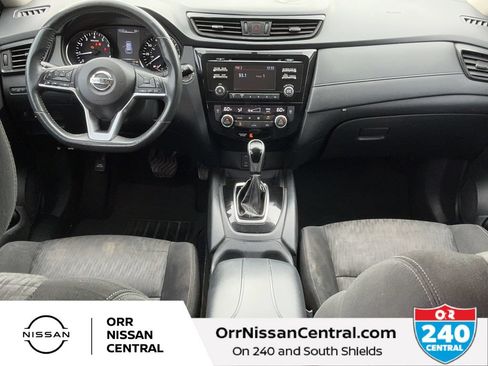 Used 2017 Nissan Rogue SV FWD image 15