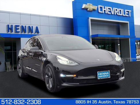 Used 2019 Tesla Model 3 Standard Range Plus image 1