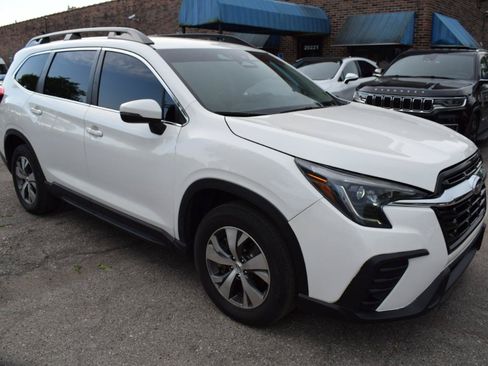 Used 2023 Subaru Ascent Premium w/ Convenience Package AWD/4WD image 7