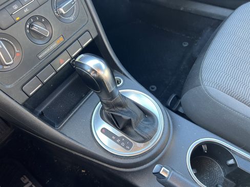 Used 2014 Volkswagen Beetle 2.5 image 20