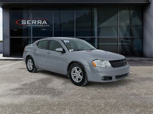 Used 2013 Dodge Avenger SXT image 7