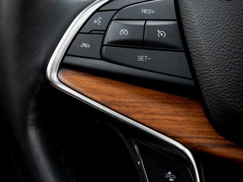 Used 2017 Cadillac XT5 Platinum w/ Driver Assist Package image 14