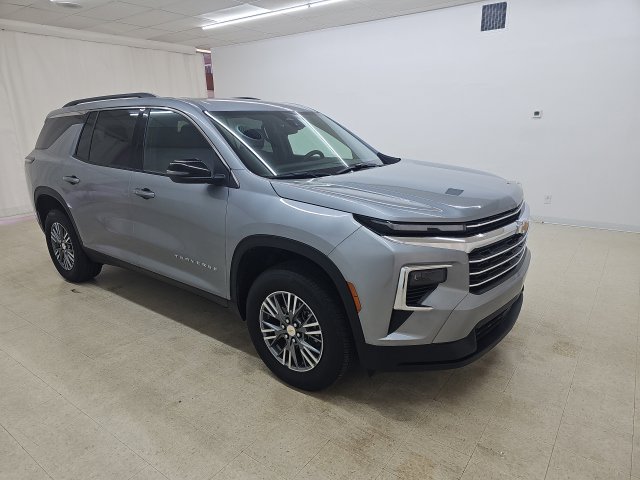 Used 2026 Chevrolet Traverse LT FWD image 17