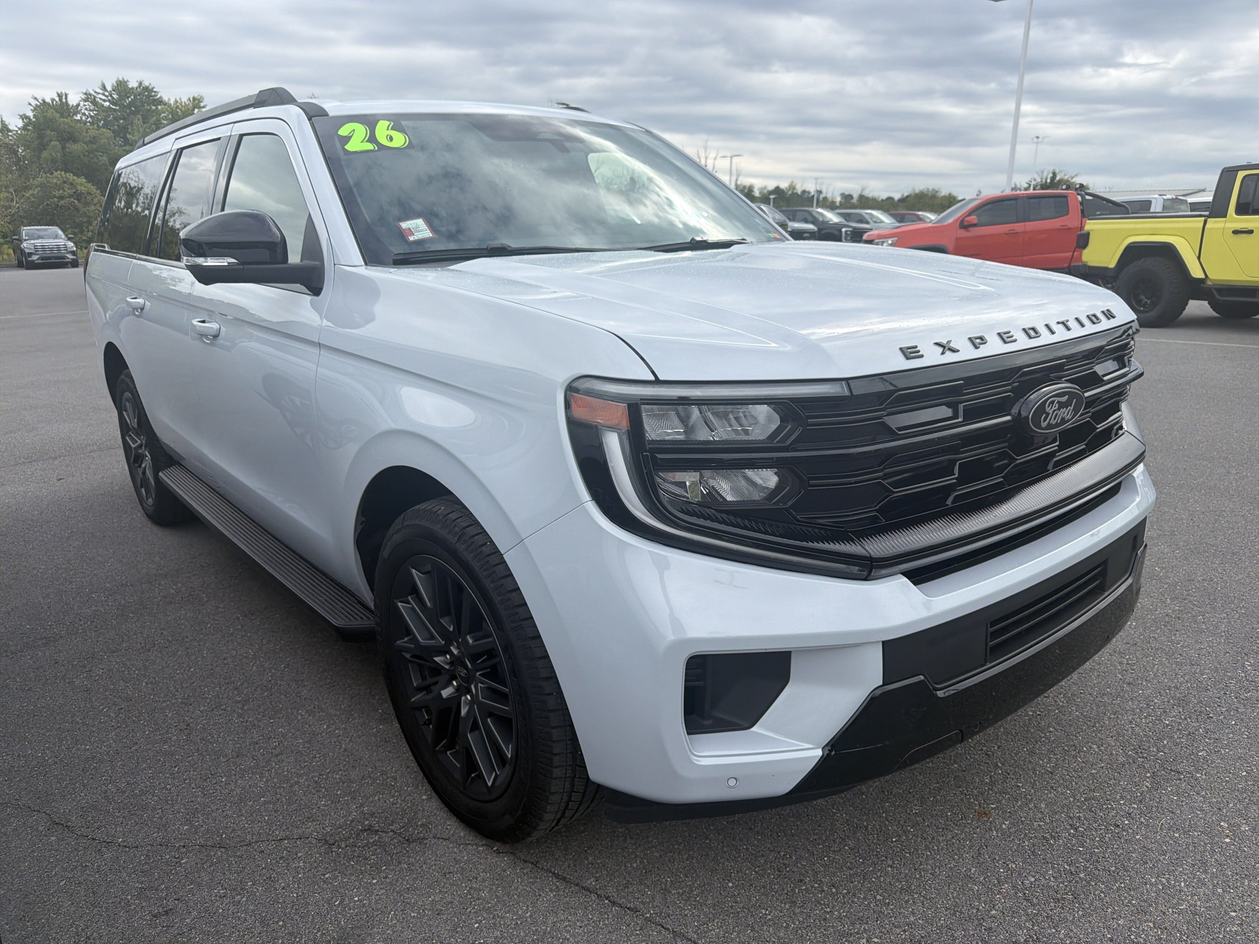Used 2026 Ford Expedition Max Platinum AWD/4WD image 1