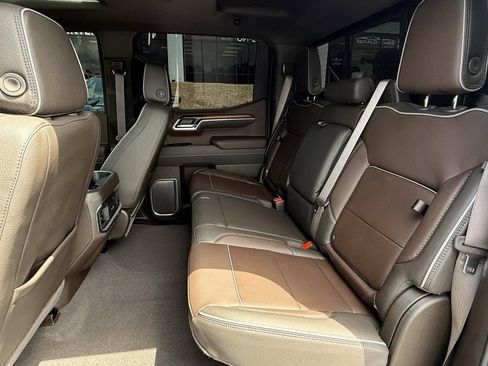 Used 2026 GMC Sierra 1500 Denali AWD/4WD image 4
