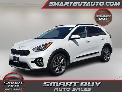 Used 2022 Kia Niro Touring Special Edition FWD image 1
