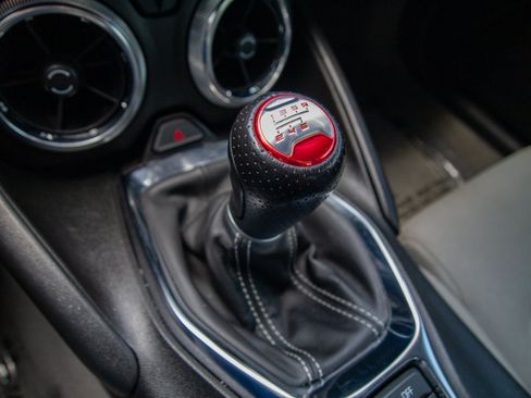 Used 2022 Chevrolet Camaro LT RWD image 19