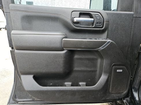 Used 2022 GMC Sierra 2500 AT4 w/ AT4 Preferred Package AWD/4WD image 11