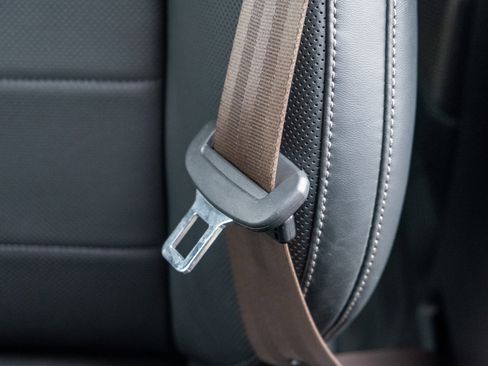 Certified 2025 Porsche Macan Turbo Electric image 24