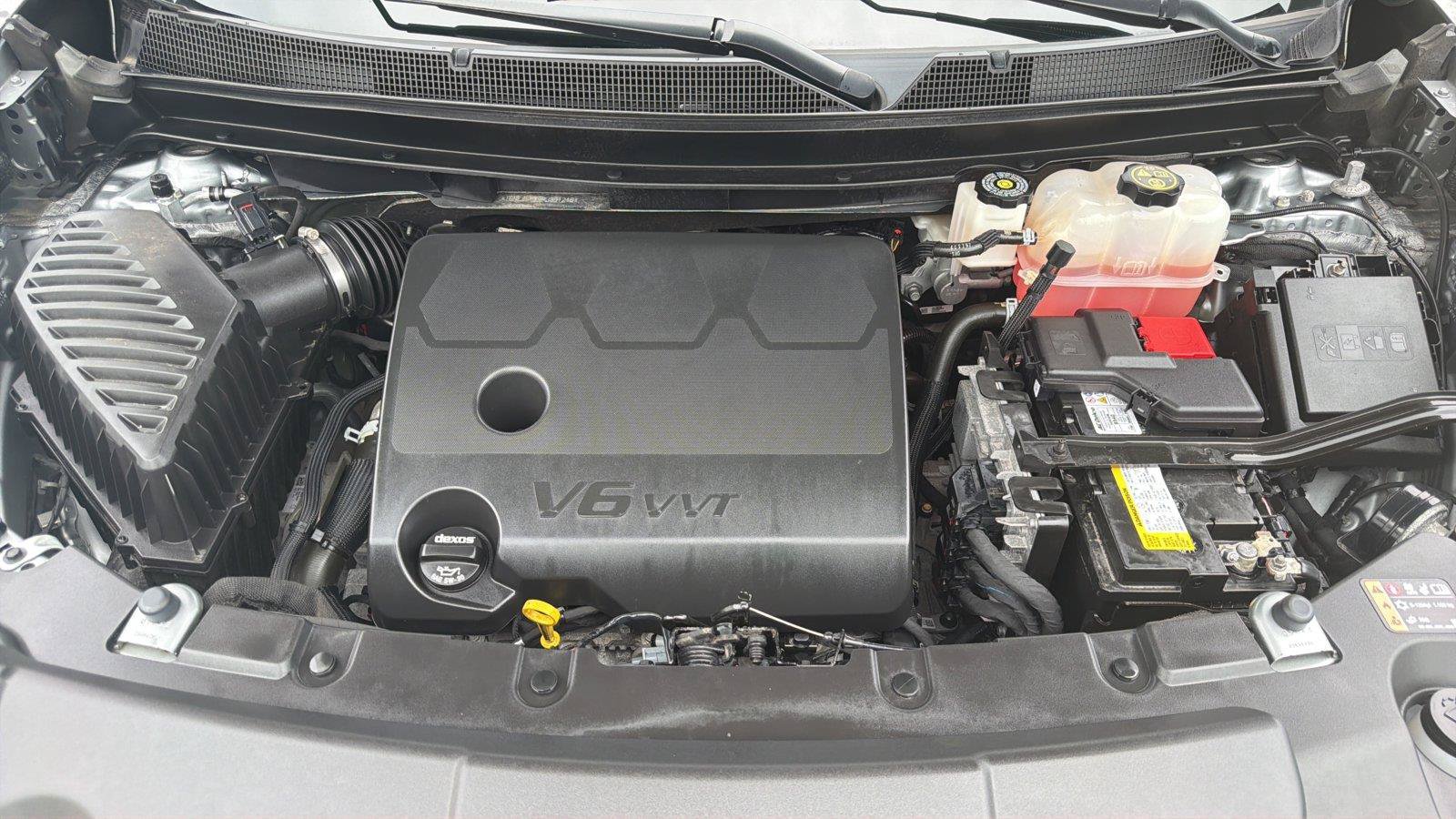 Used 2023 Chevrolet Traverse LT w/ Midnight/Sport Edition AWD/4WD image 25