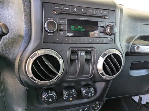 Used 2018 Jeep Wrangler Sahara w/ Connectivity Group image 23