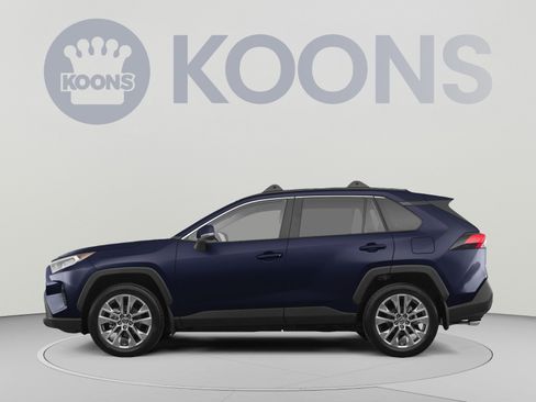 Used 2019 Toyota RAV4 XLE Premium w/ All Weather Liner Package AWD/4WD image 2
