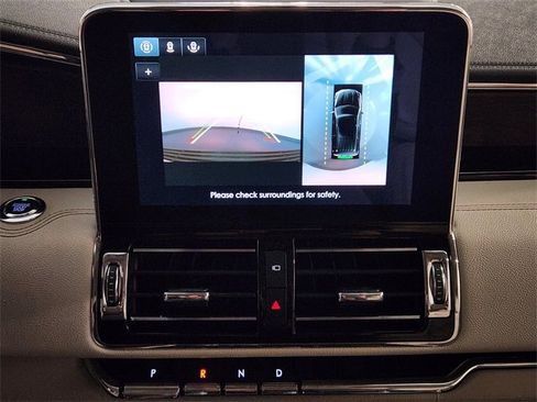 Used 2020 Lincoln Navigator Reserve w/ Luxury Package image 17