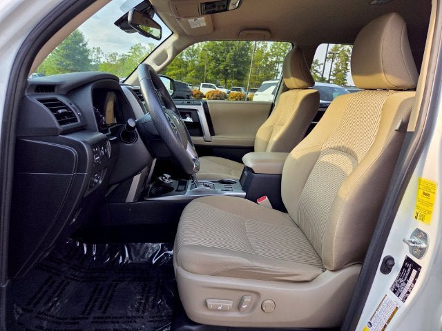 Used 2023 Toyota 4Runner SR5 AWD/4WD image 9