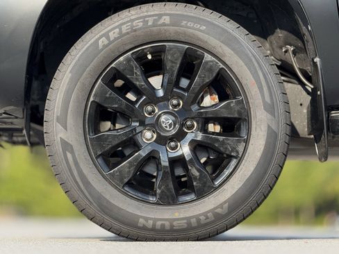 Used 2021 Toyota Sequoia Nightshade image 17