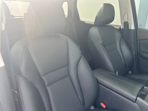 Used 2021 Nissan Rogue SV w/ Premium Package FWD image 9
