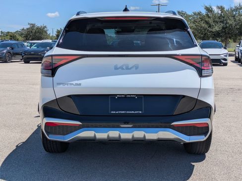 Certified 2024 Kia Sportage SX FWD image 6