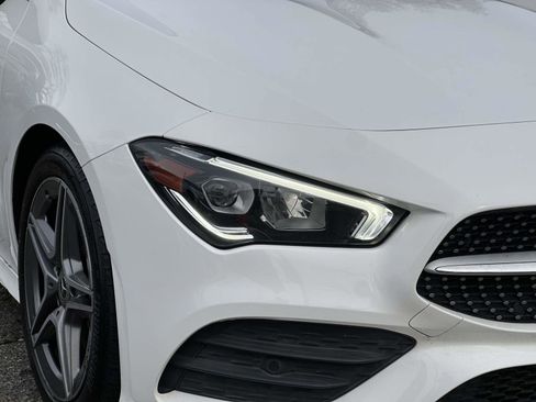 Used 2022 Mercedes-Benz CLA 250 4MATIC image 9