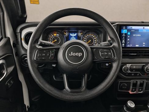 Used 2025 Jeep Wrangler Sport AWD/4WD image 13