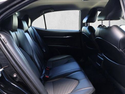 Used 2019 Toyota Camry SE FWD image 22