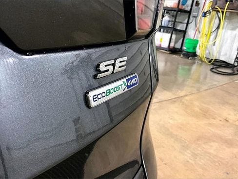 Used 2018 Ford Escape SE image 25