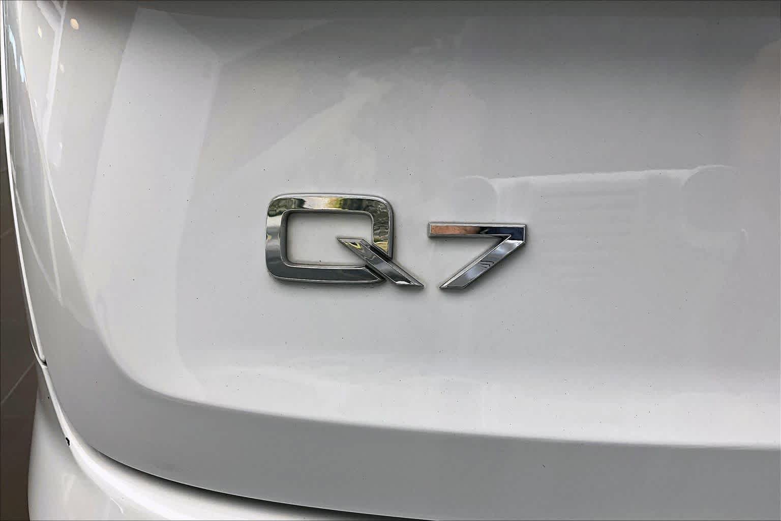 Used 2023 Audi Q7 3.0T Premium Plus w/ Premium Plus Package AWD/4WD image 33
