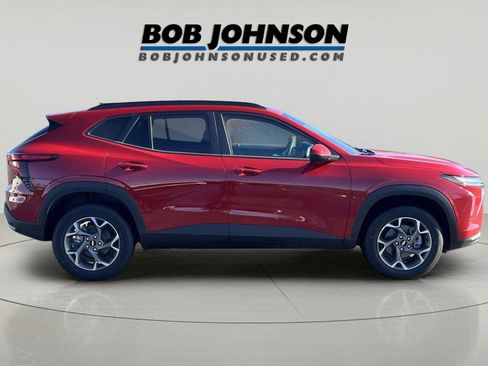 New 2026 Chevrolet Trax LT w/ Driver Confidence Package image 2