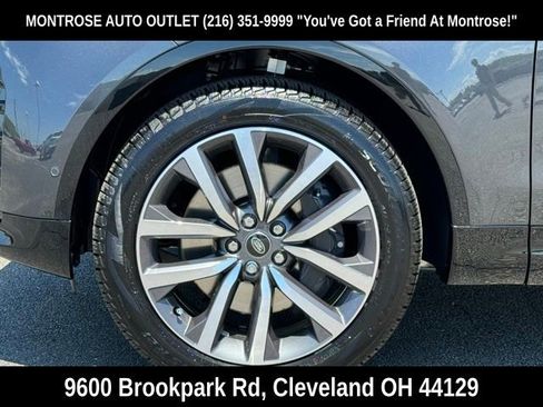 New 2024 Land Rover Discovery Dynamic SE image 36