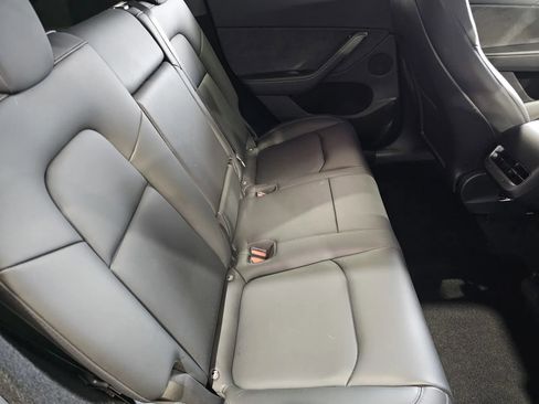 Used 2024 Tesla Model Y Long Range AWD/4WD image 9